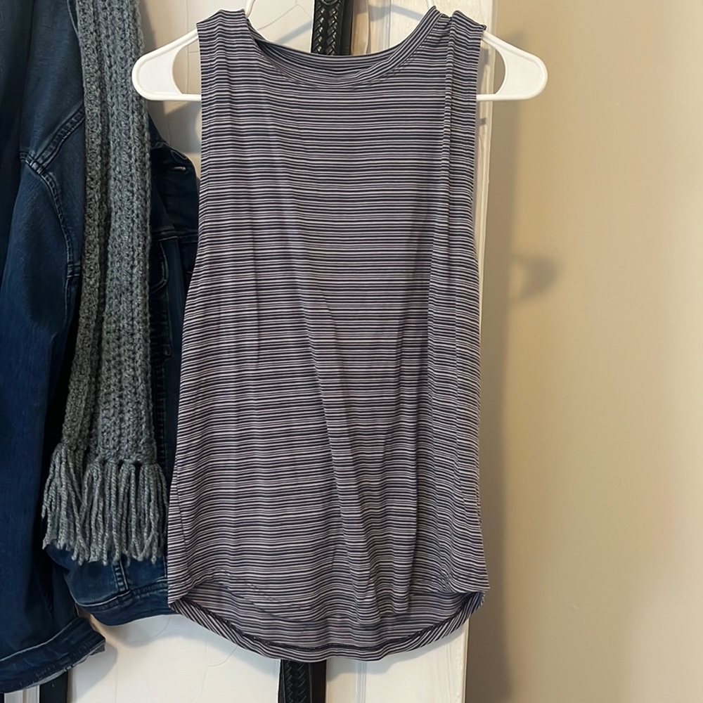 Athleta tank top size small blue and white stripes
